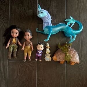 Disney's Raya and the Last Dragon with 6 inch Scale Petite Raya & Friends set